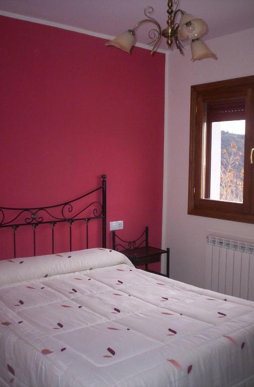 Apartamentos Arcos de Solana Vilas del Turbon Bagian luar foto